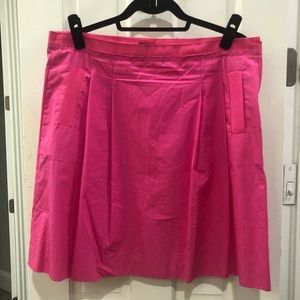 Bright pink skirt with pockets!